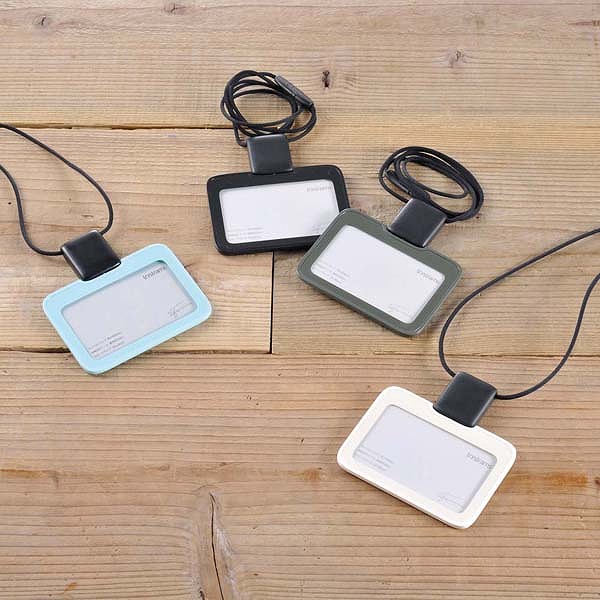 trystrams IDカードホルダーSMOOTHSTYLE ストラップ横