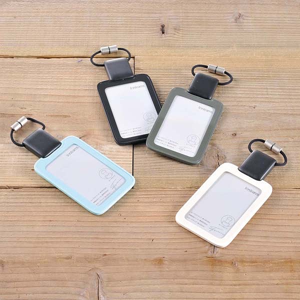 trystrams IDカードホルダーSMOOTHSTYLE ループ縦